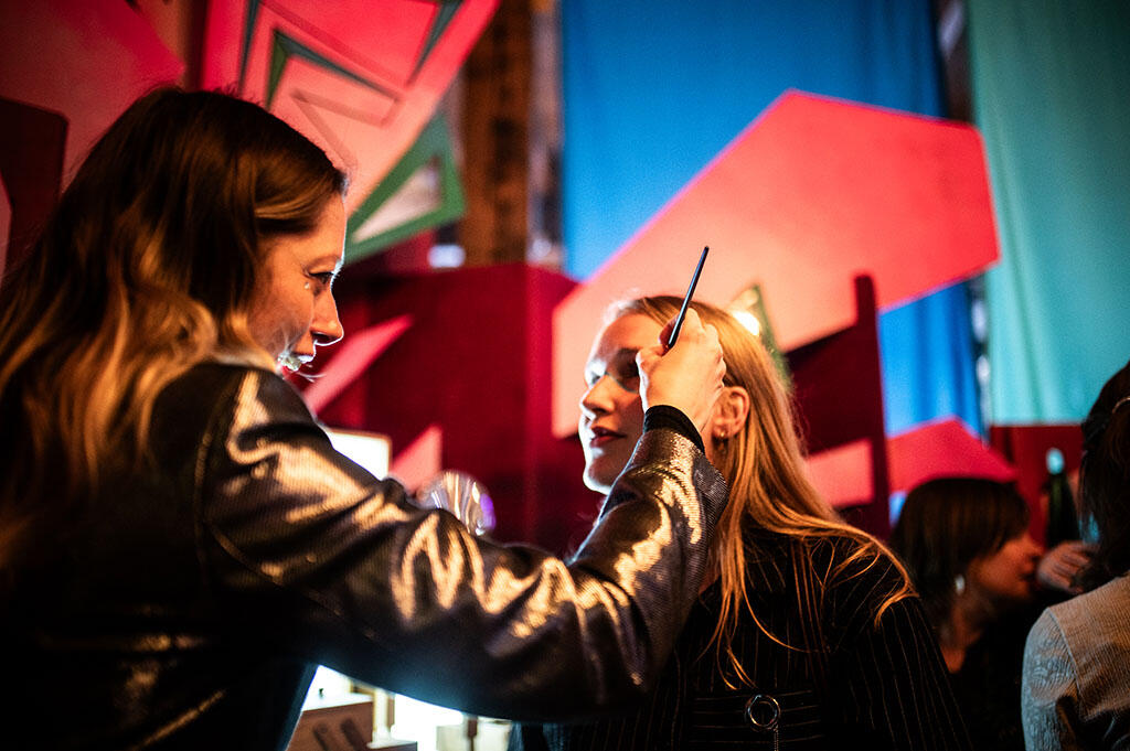 Sparkle & Dance Show me your sparkles!